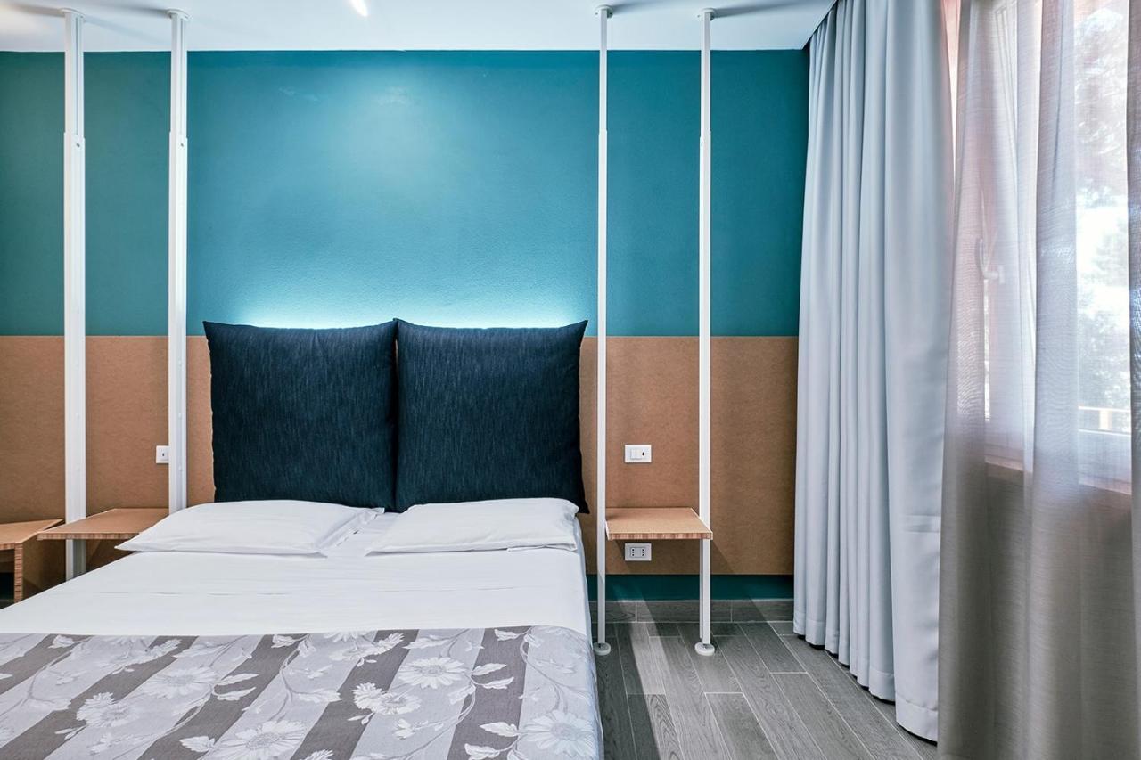 Storyville Business & Hotel